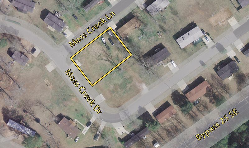 1st image of 102 Moss Creek Ln