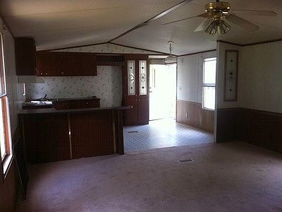 2nd image of 600 Holly Dr