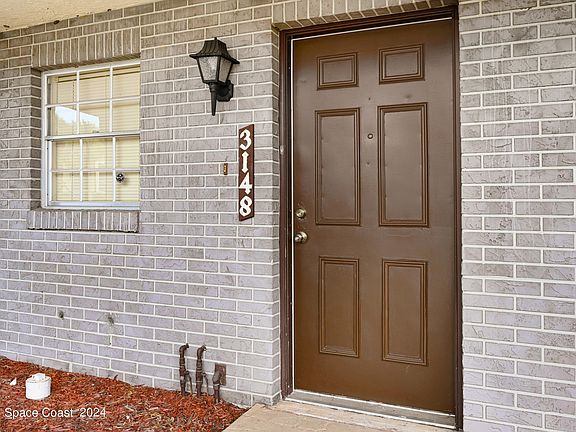 3rd image of 3148 Sir Hamilton Cir #1