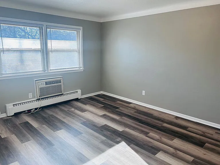 800 Dodd Road — Photo 4