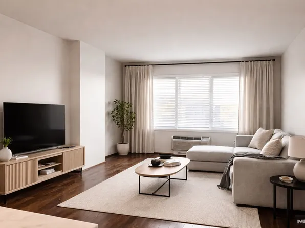 3112 City Pl #3112, Edgewater, NJ 07020