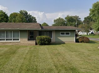 302 W Linden St, Tolono, IL