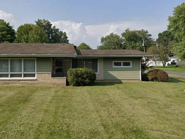 302 W Linden St, Tolono, IL 61880