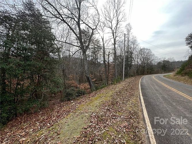 2nd image of 367 Fox Valley Ct