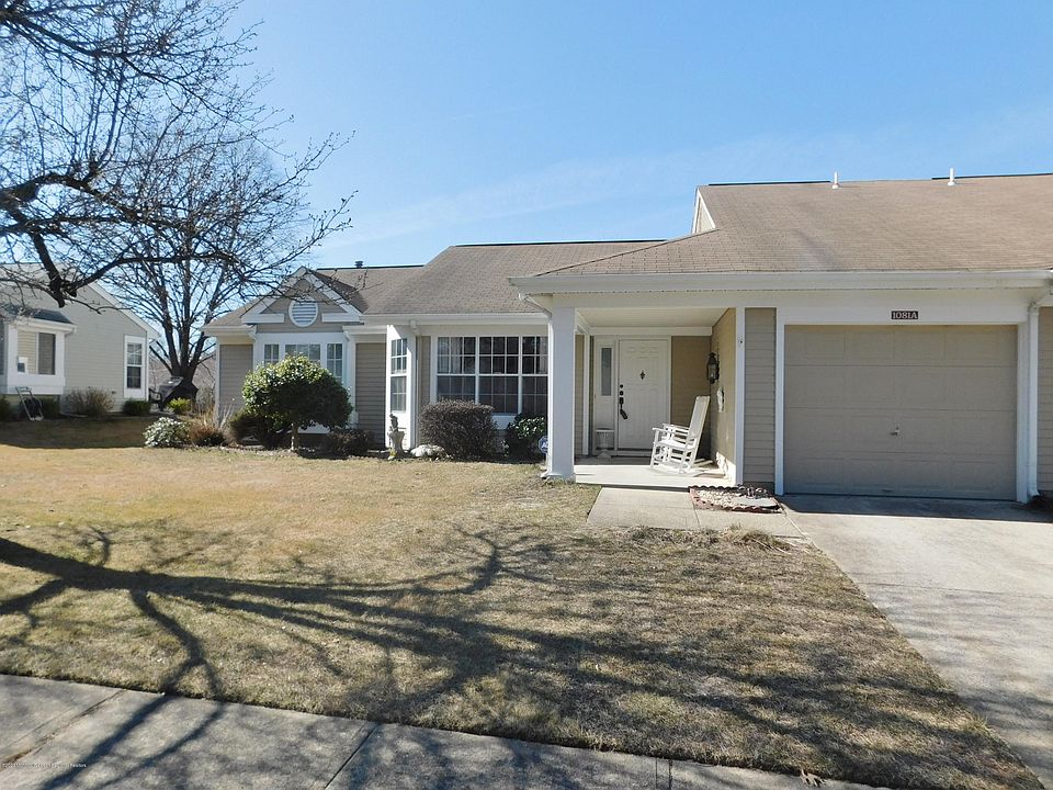 1st image of 1081A Buckingham Dr