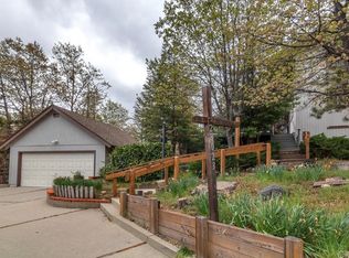 28023 N Bay Rd, Lake Arrowhead, CA 92352