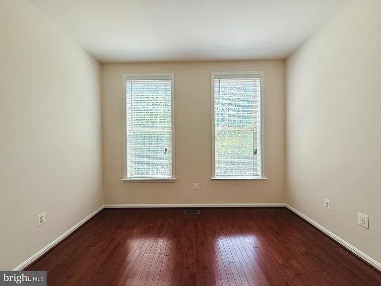 8912 Tower Pl — Photo 24