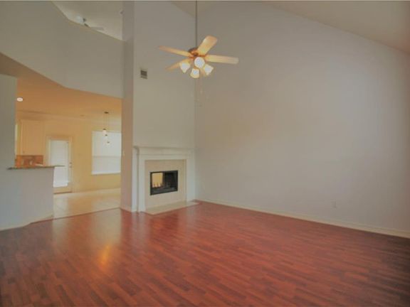 5th image of 10060 Cedar Lake Dr