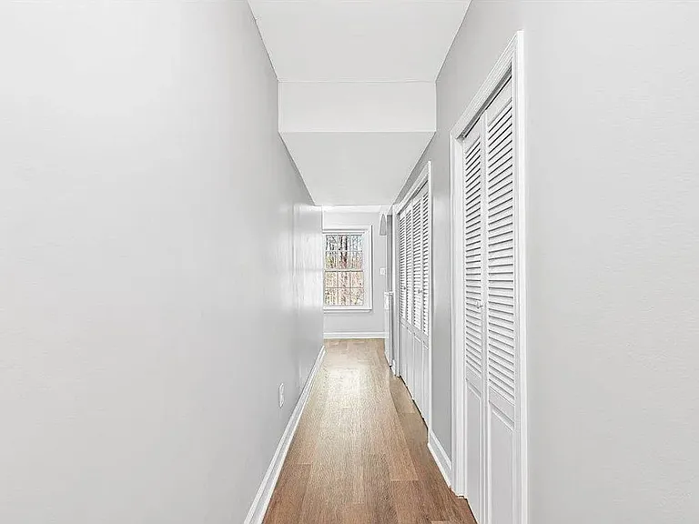 17641 Longview Ln — Photo 15