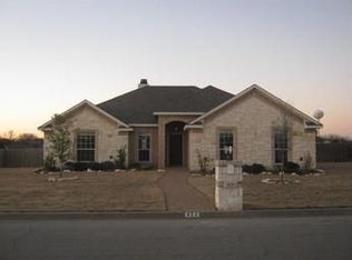 420 W Wall St, Hewitt, TX 76643