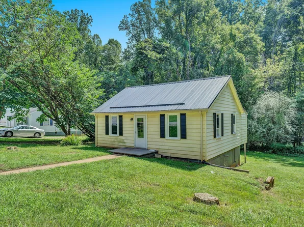 1119 Drewry Rd, Martinsville, VA 24112