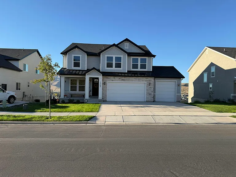 1763 W Olympus Dr — Photo 2