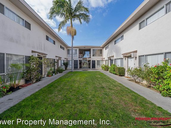 5th image of 14800 S Berendo Ave APT 2