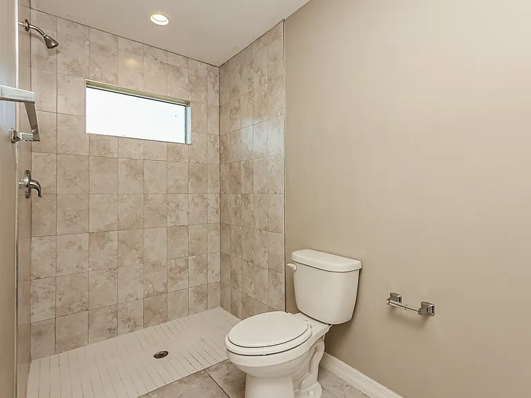 3312 26th St SW — Photo 11