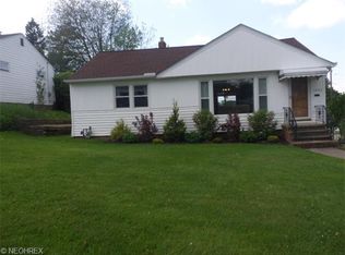 5280 Harmony Ln, Willoughby, OH 44094
