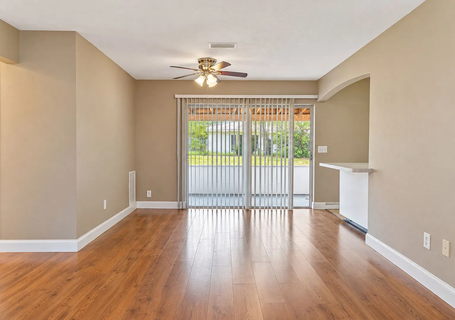 1002 Cobblestone Dr Spring Hill, FL 34606 — Photo 2
