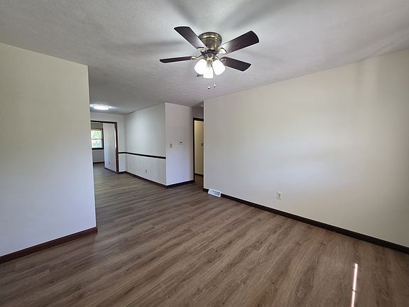 3rd image of 2139 W Water St