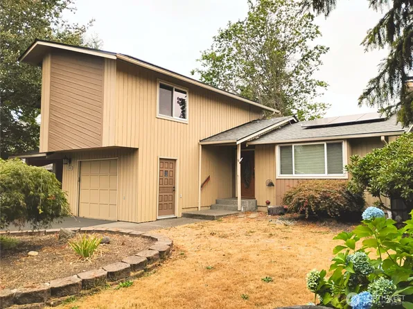 15103 Westmore Drive E, Puyallup, WA 98374