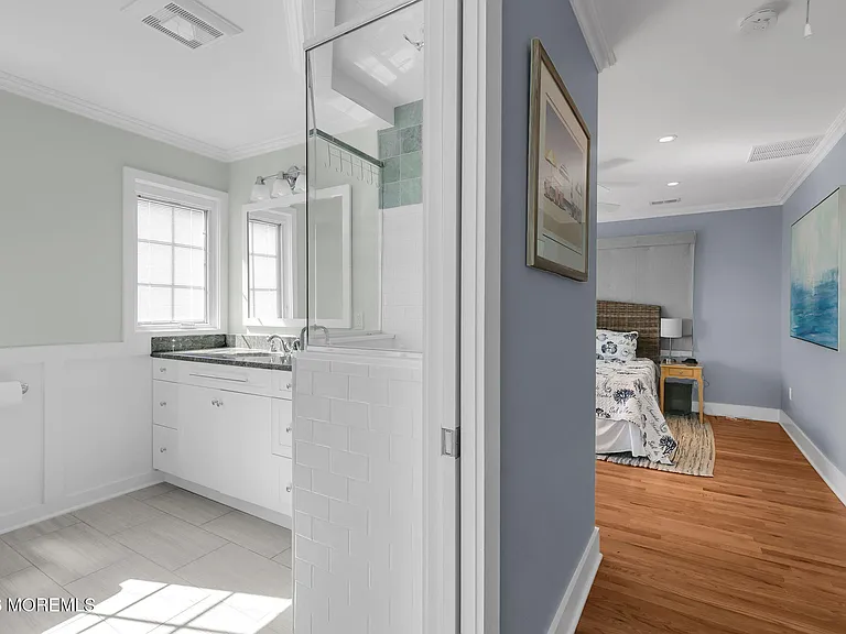 5 Lorraine Ave — Photo 37