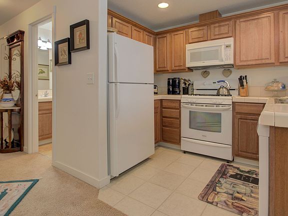 3rd image of 6006 NE 79th Ave