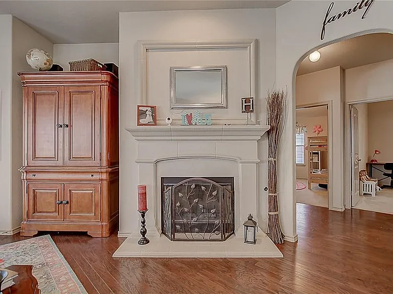 5009 Holliday Dr — Photo 18
