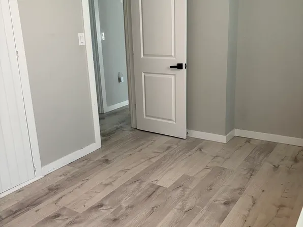 21801 51st Ave W, Mountlake Terrace, WA 98043