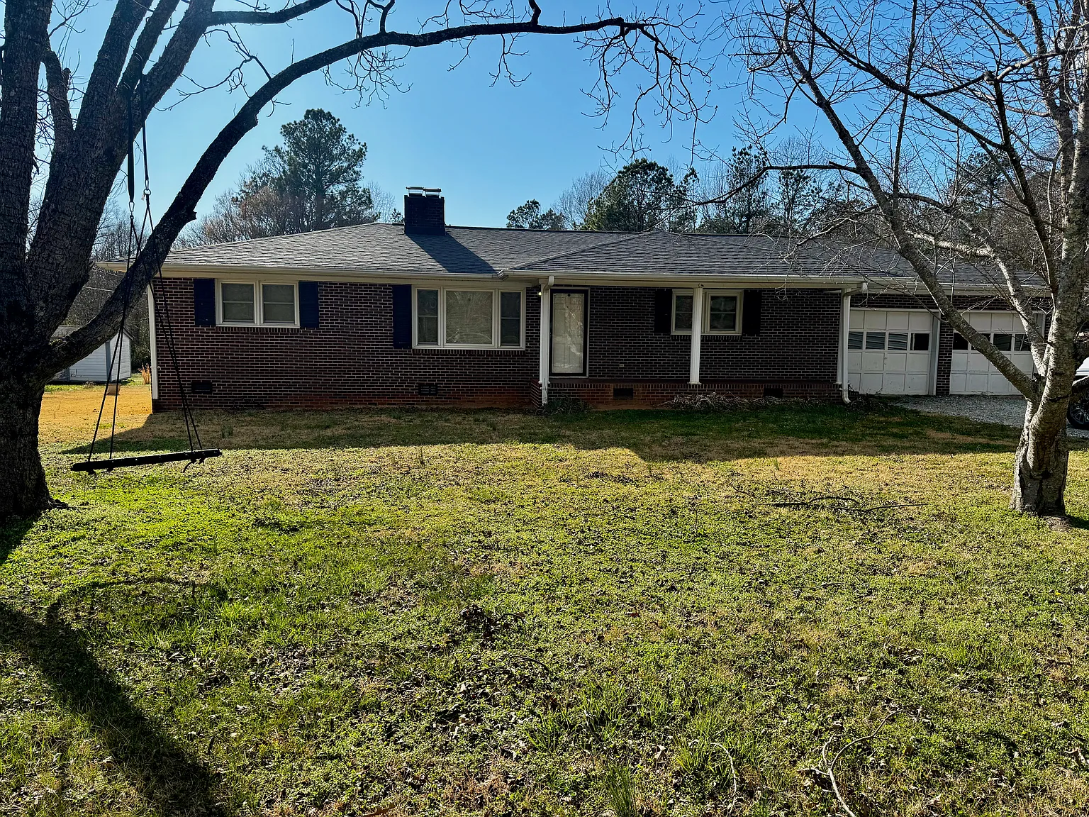 3 bed, 1400 sqft, $1,650 — Photo 1