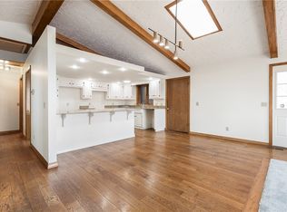 1 Minack Ln, Bella Vista, AR 72714