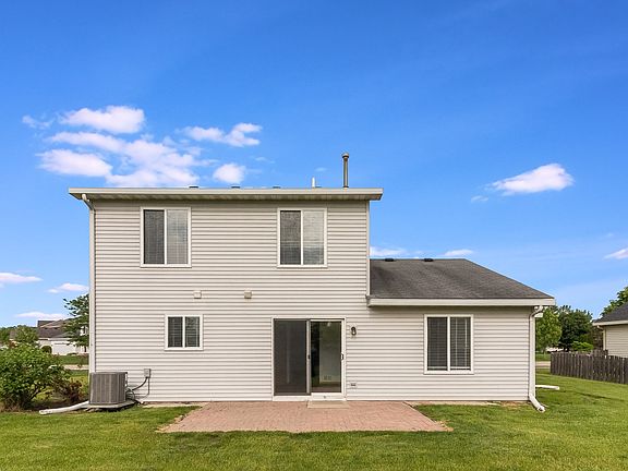3rd image of 2313 N Essex Ln