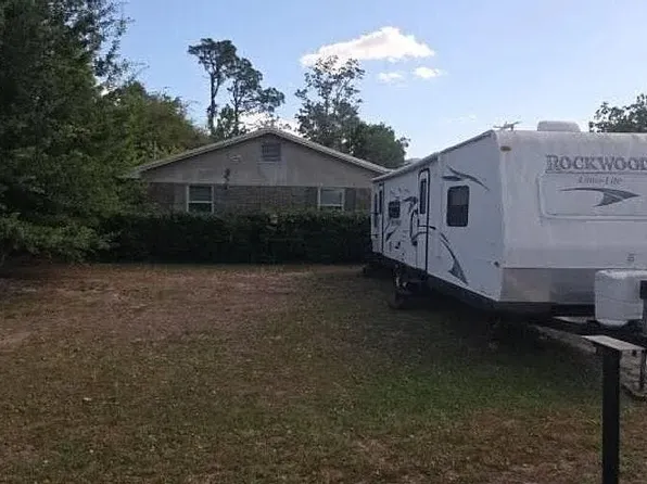 1823 Airport Cir, Panama City, FL 32405