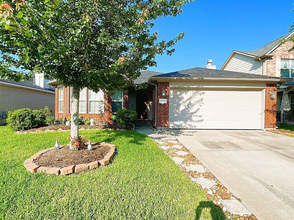 1st image of 11923 Golden Lodge Ln