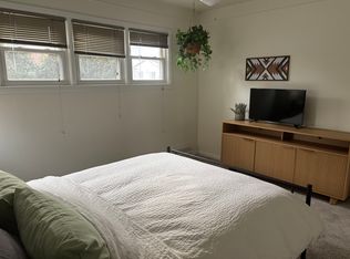 374 Adams Ct, Ferndale, MI 48220