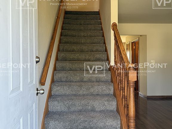 3rd image of 447 Patricia Ln