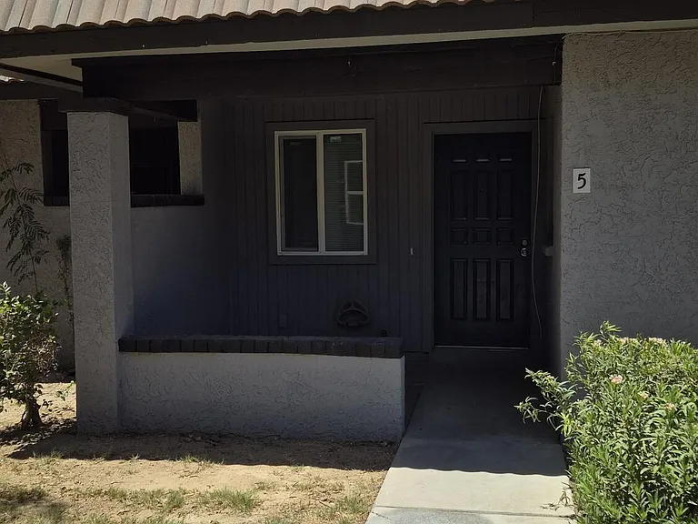 9009 W Elm St #5 — Photo 2