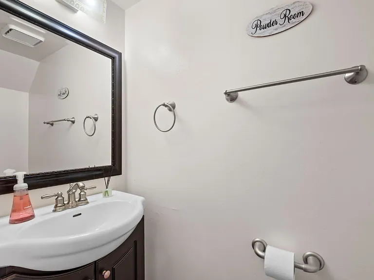 2651 Country Oaks Ct — Photo 11