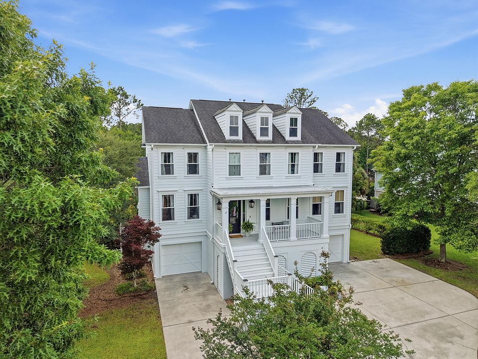 1st image of 3048 Riverwood Dr