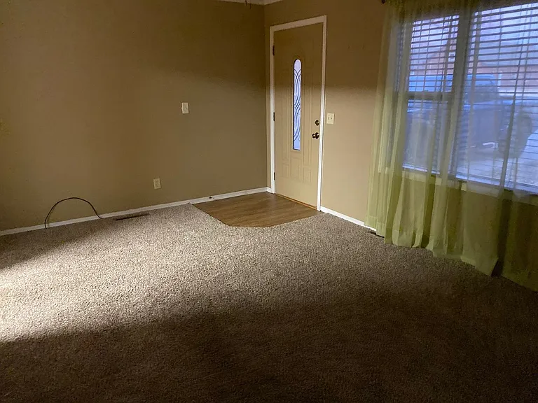 1229 N Johnson St — Photo 5