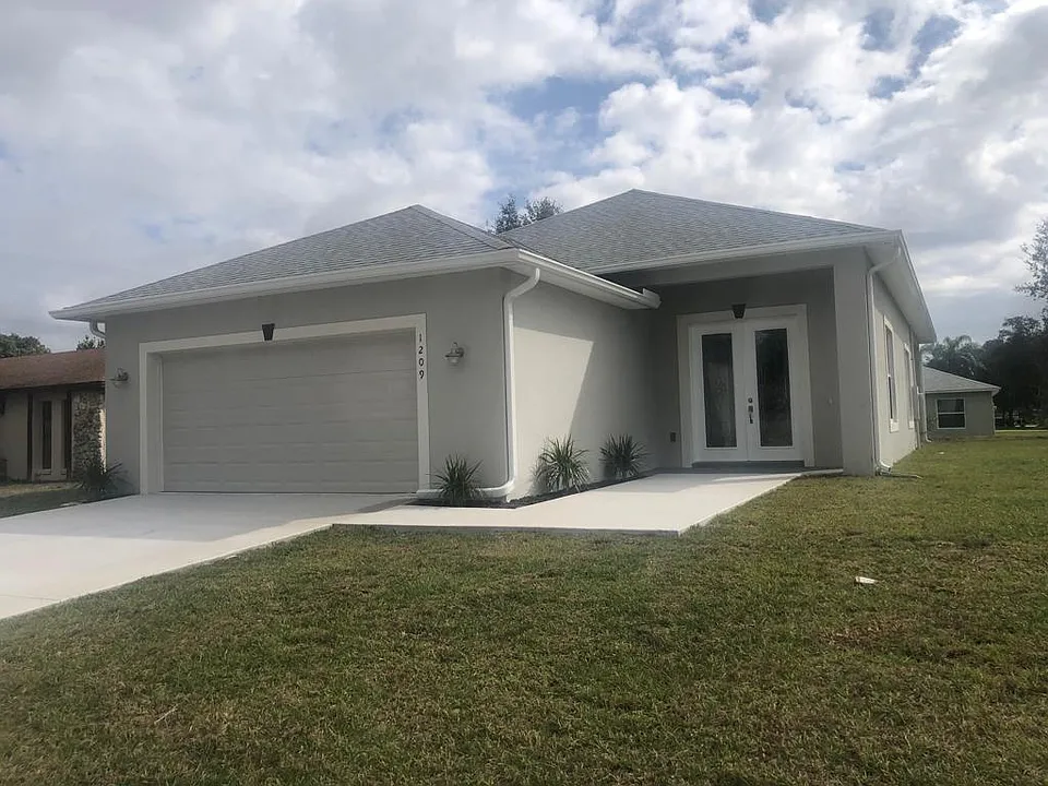 1209 Tivoli Dr