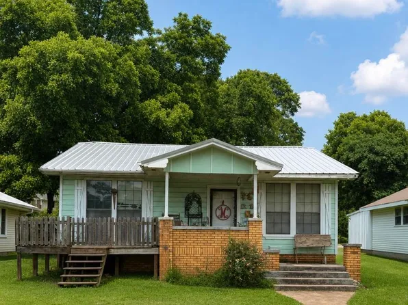 1608 27th Ave N, Hueytown, AL 35023