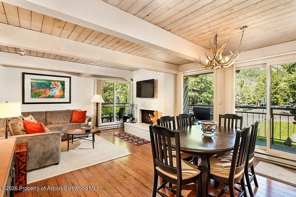 2 bed, 2.0 bath, 960 sqft, $14,750 — Photo 1