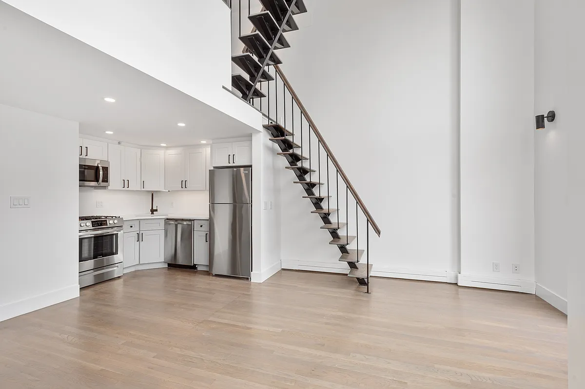 Building Photo - 149 Franklin St #4B