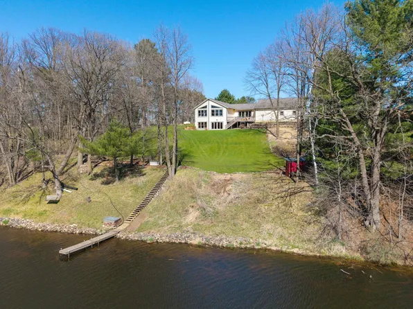 961 86th St, Amery, WI 54001