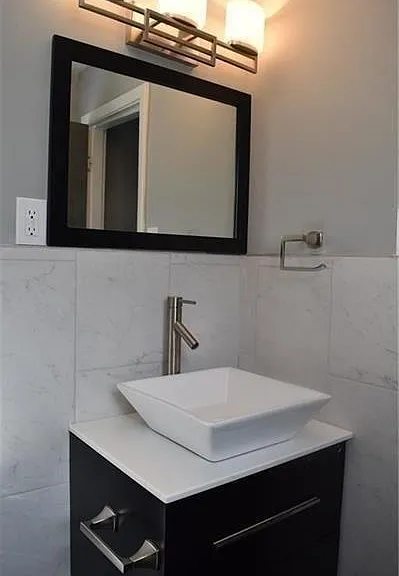112 Ardmore Pl NW #3 — Photo 9