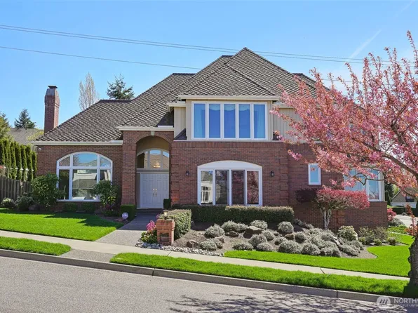 5990 167th Avenue SE, Bellevue, WA 98006