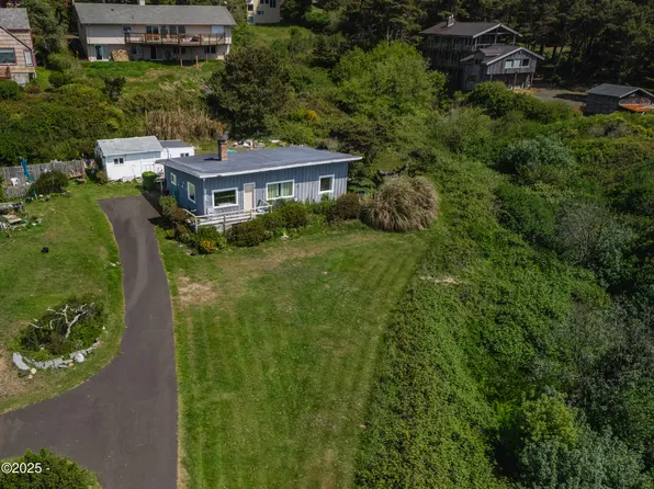 9255 NW Pacific Coast Hwy, Seal Rock, OR 97376