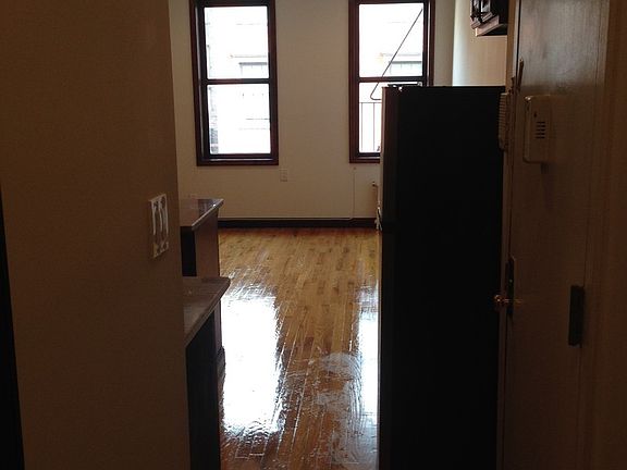 2nd image of 36 E 4th St APT 4FW