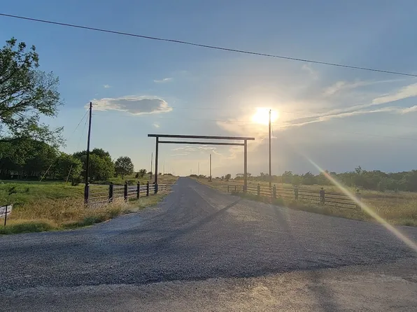 32 Private Road 4000, Gainesville, TX 76240