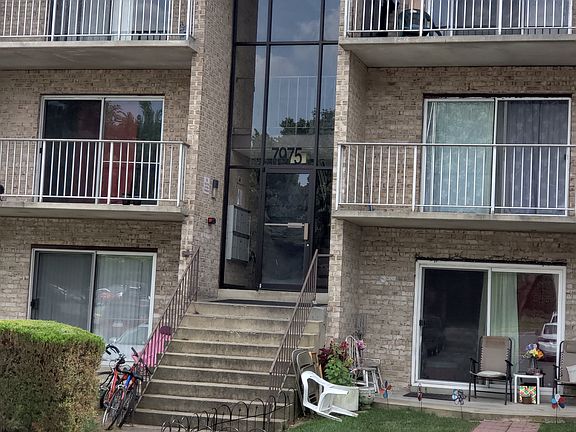 3rd image of 7975 Audubon Ave #D4