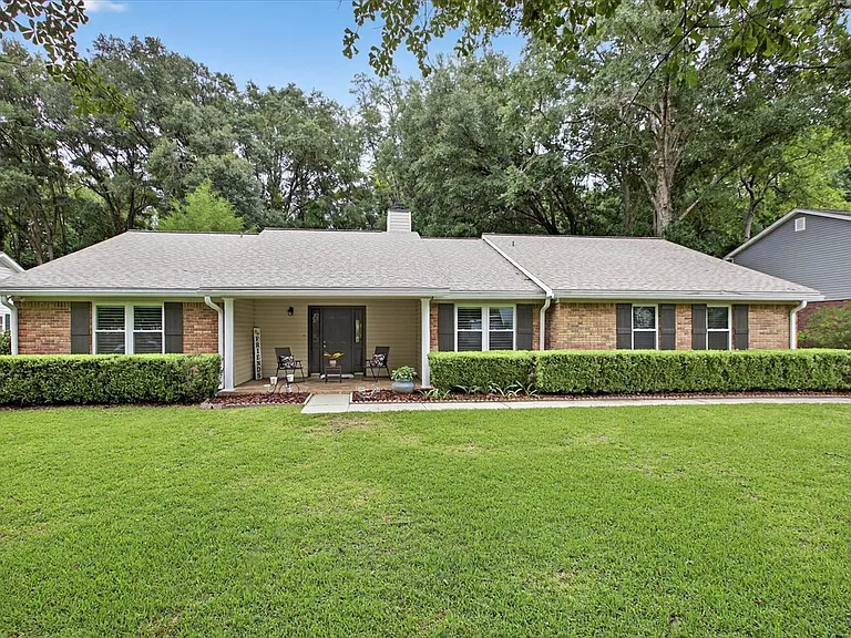3520 Clifden Dr — Photo 74