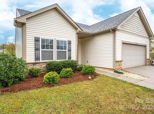 3908 Catawba Hills Dr, Gastonia, NC 28056